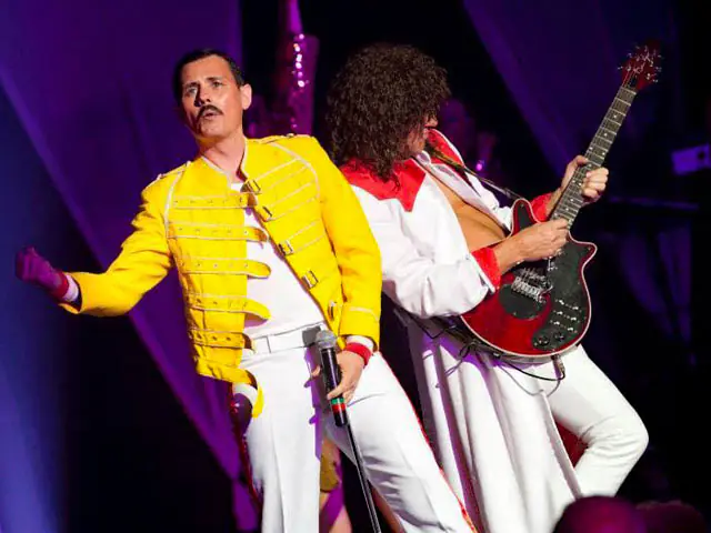 Dean Richardson as Freddie Mercury rewind spain 3