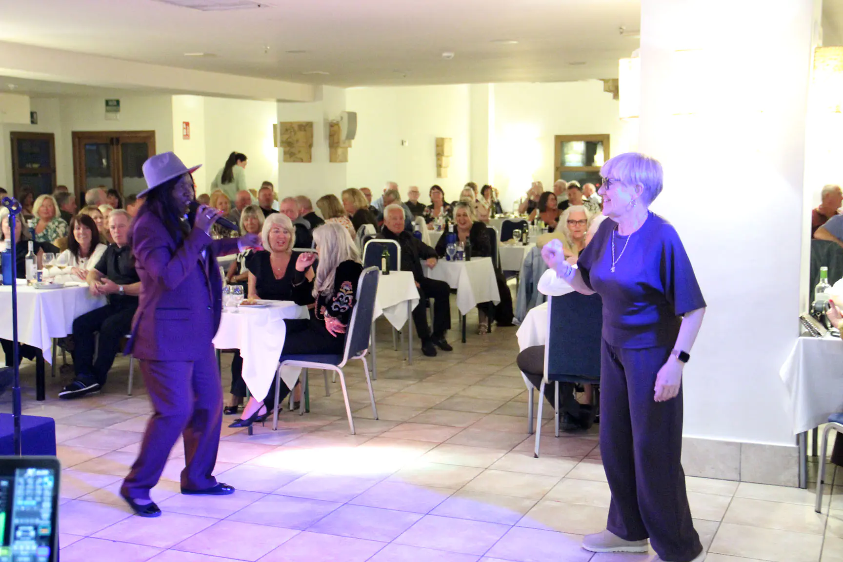 Fil Straughan as Luther Vandross with Tiny Lou Morgan at Restaurante A Estribor and Fairways Restaurant February 2026 rewind spain 4