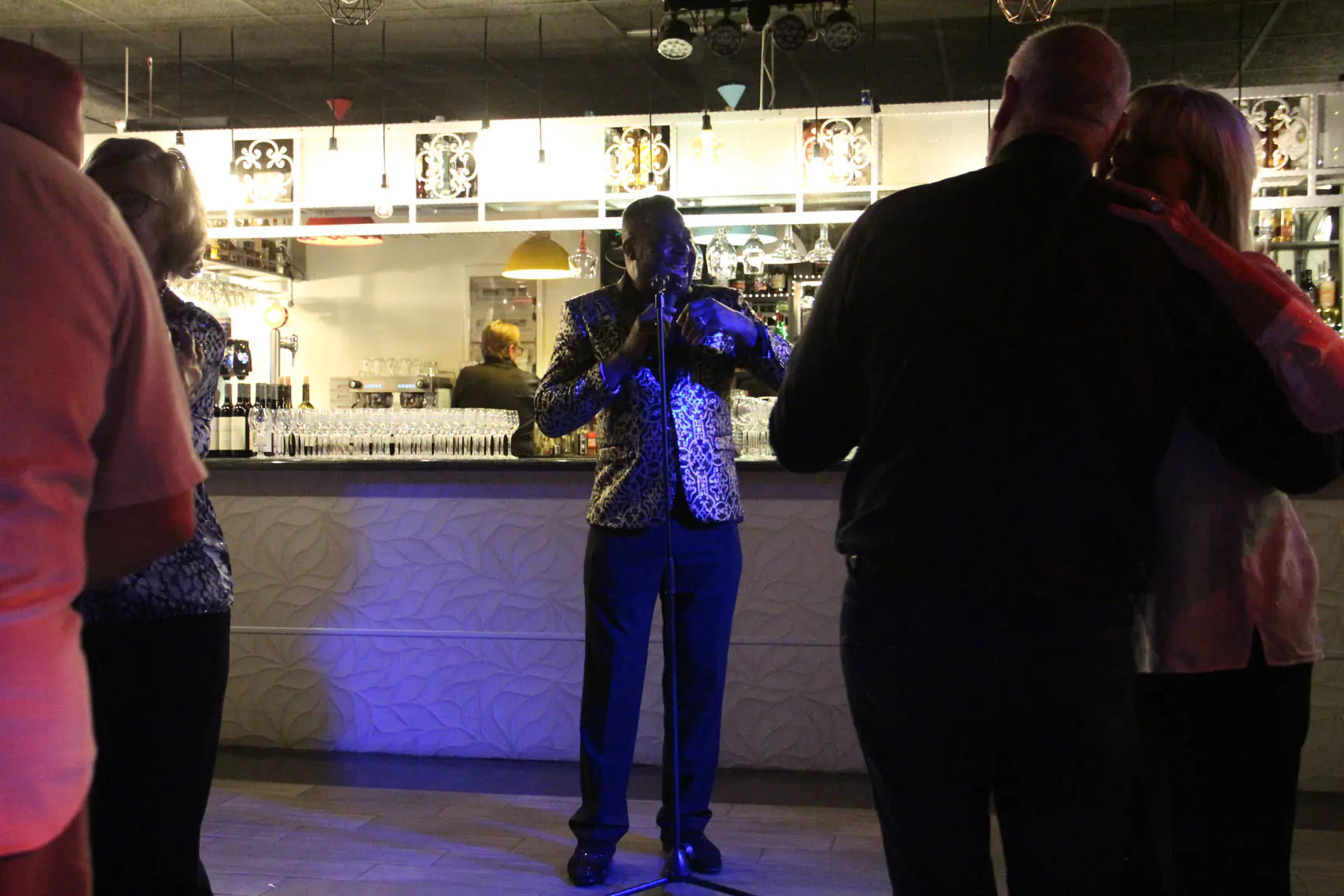 Fil Straughan as Luther Vandross with Tiny Lou Morgan at Restaurante A Estribor and Fairways Restaurant February 2026 rewind spain 13