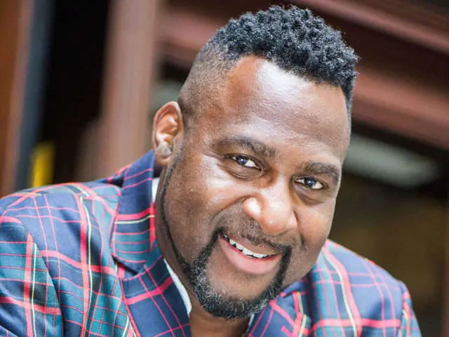 Fil Straughan as Luther Vandross rewind spain 1