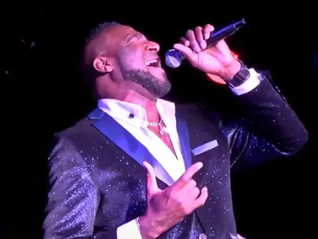 Fil Straughan as Luther Vandross rewind spain 3