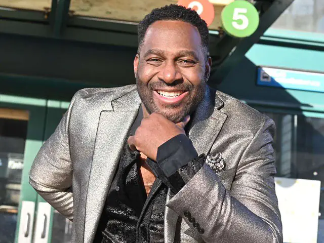 Fil Straughan as Luther Vandross rewind spain 4