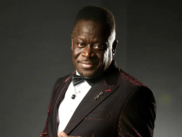 Harry Cambridge as Luther Vandross rewind spain 2