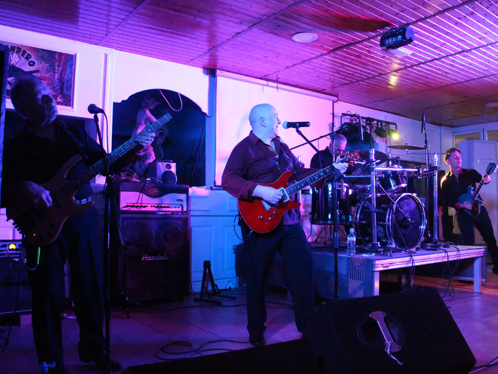 The Searchers Experience featuring Spencer James at Los Cucalos Restaurant 14th November 2024 Rewind Spain md