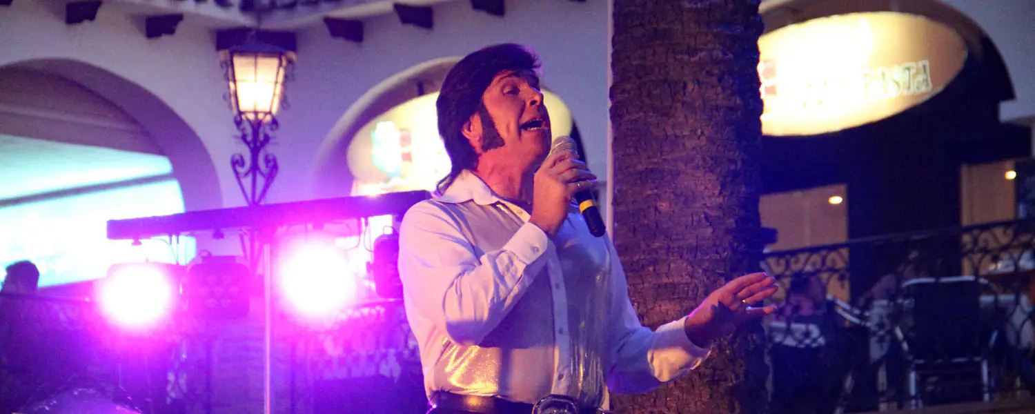 Rewind Spain lg header act Scott Dee as Engelbert Humperdinck