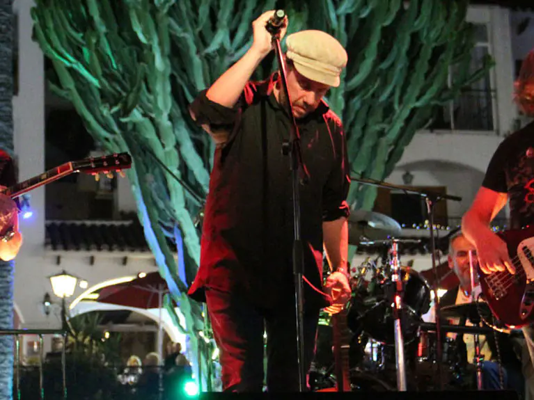 Rob Falsini at Villamartin Plaza 19th September 2019 Rewind Spain sm
