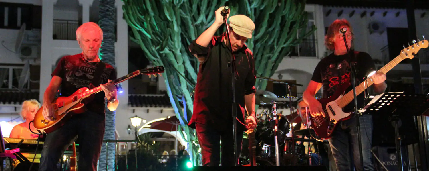 Rob Falsini at Villamartin Plaza 19th September 2019 Rewind Spain lg header act