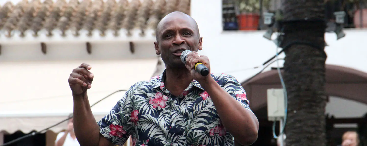 Andy Abraham at Villamartin Plaza 20th October 2019 Rewind Spain lg header act